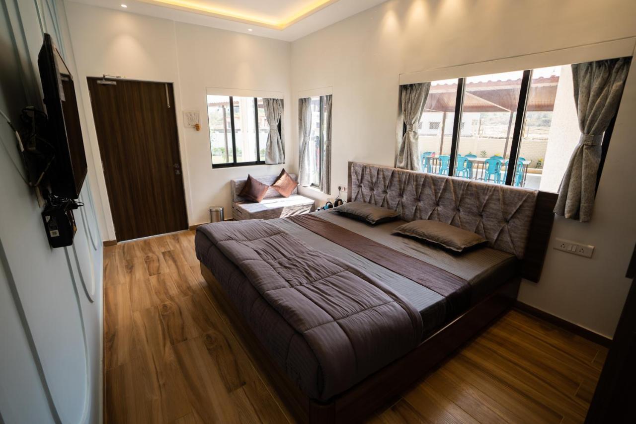 Eden Garden Villa อลีบาก ภายนอก รูปภาพ
